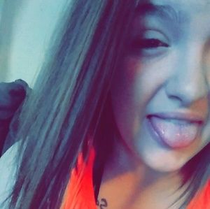 Meet your Posher, Alexis